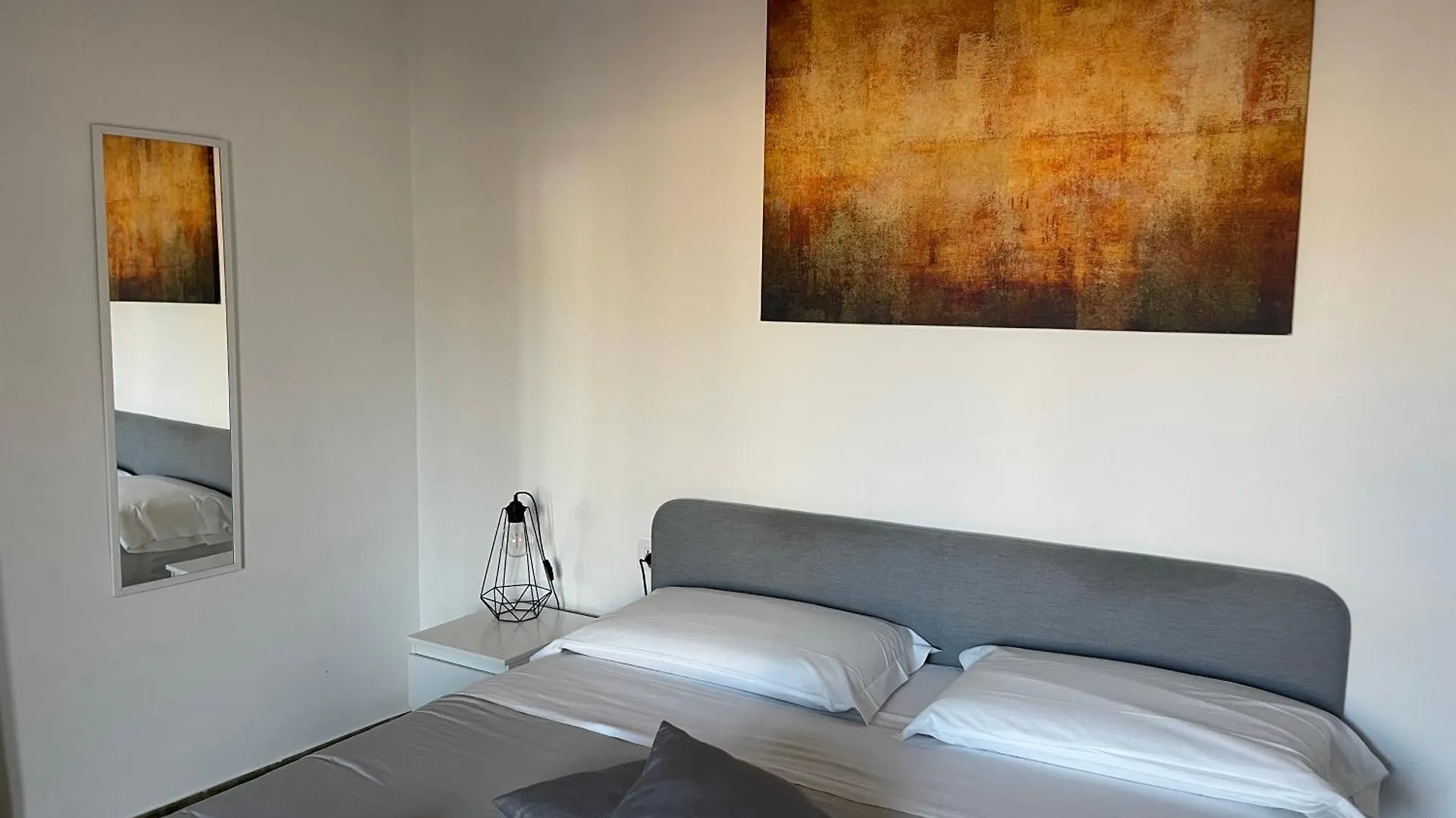 Nella'S Carlo III Apartment Naples