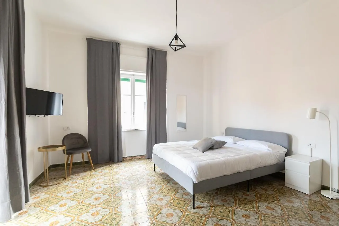 Nella'S Carlo III Apartment Naples